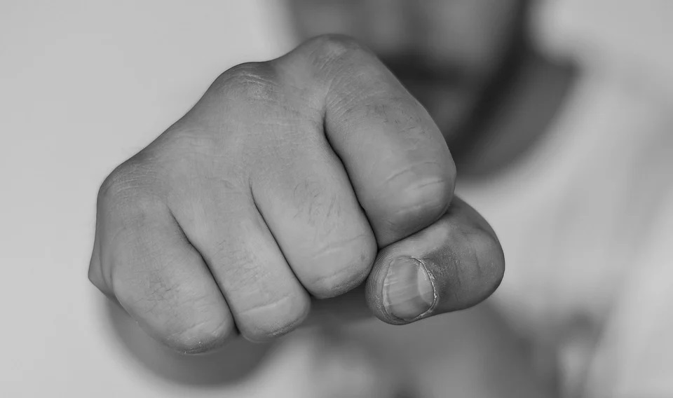 Tuča ispred Hrama u Baru zbog Zdravka Krivokapića, povrijeđene dvije osobe