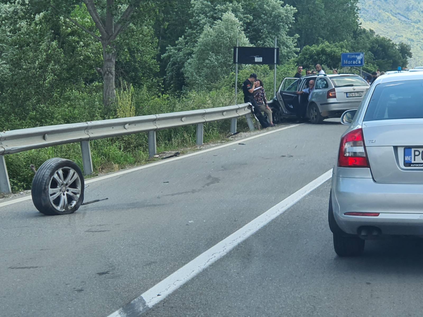 Kilometarska kolona zbog saobraćajne nezgode u Zeti