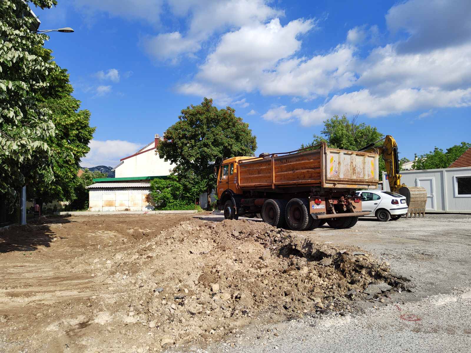 Cetinje: Počela izgradnja parkinga u naselju IV jul