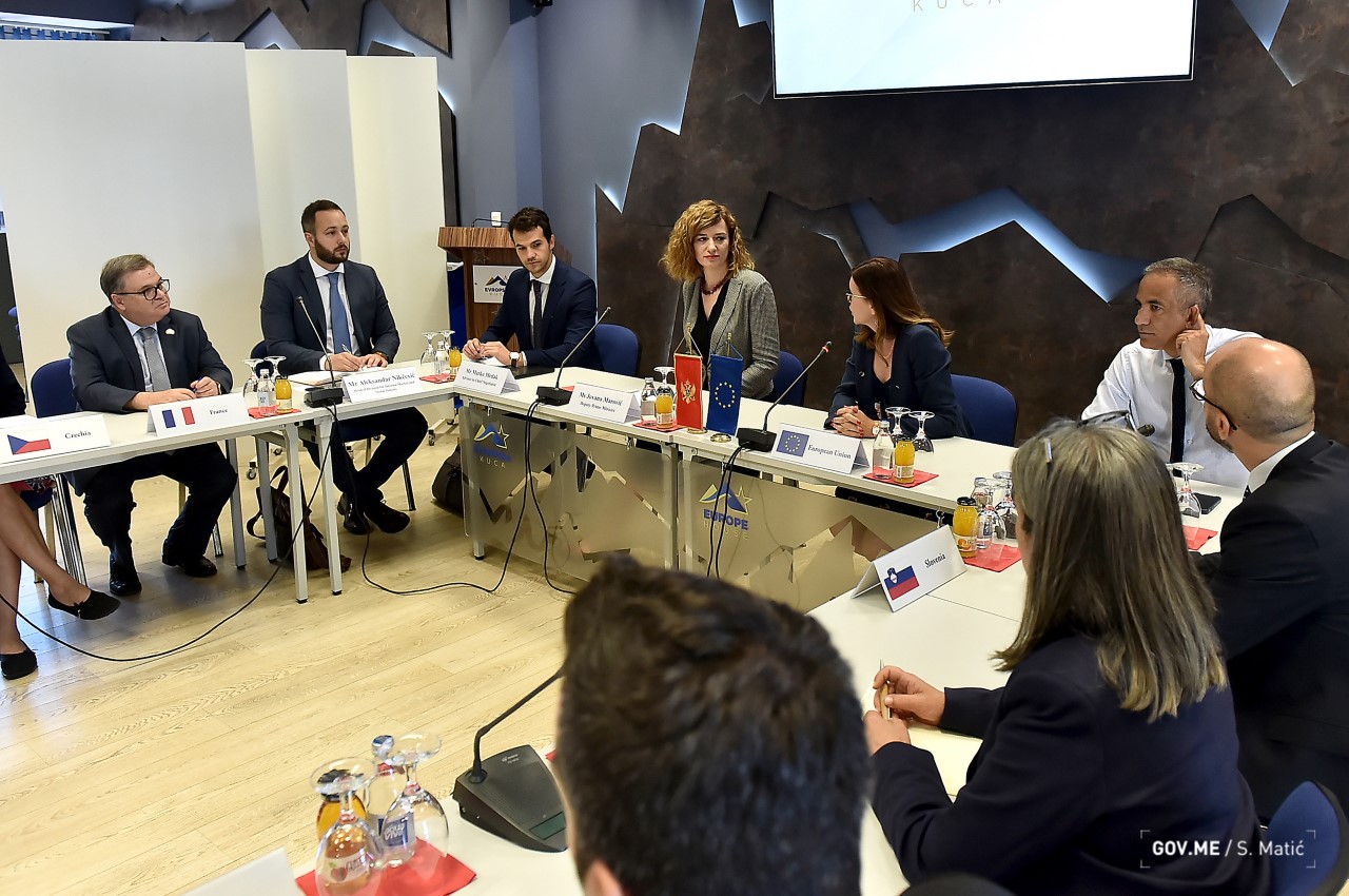 Marović sa ambasadorima EU: Ujedinjuje nas snažna želja da se intenzivira crnogorski put ka EU