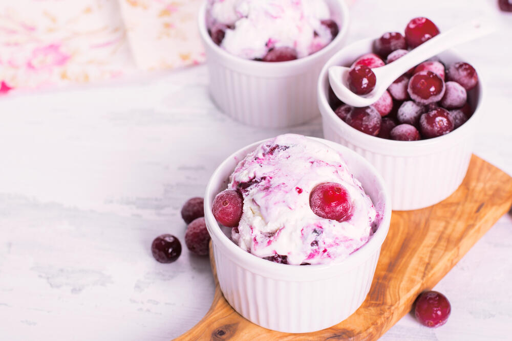 Ledena poslastica za vrele ljetnje dane gotovo za 30 SEKUNDI!(RECEPT)