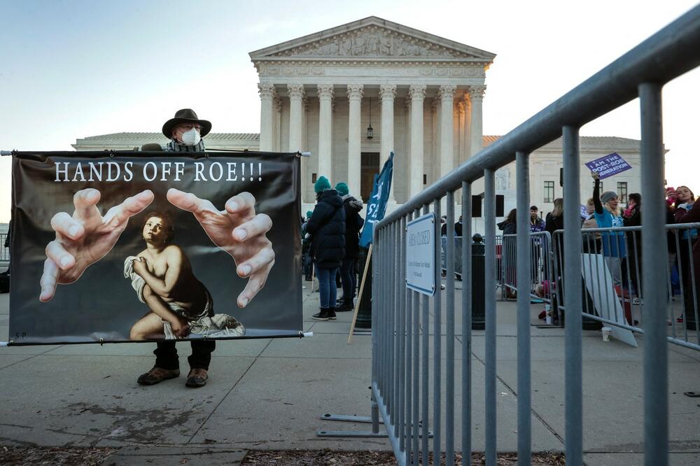 Vrhovni sud SAD poništio Roe vs Wade i time ukinuo pravo na abortus