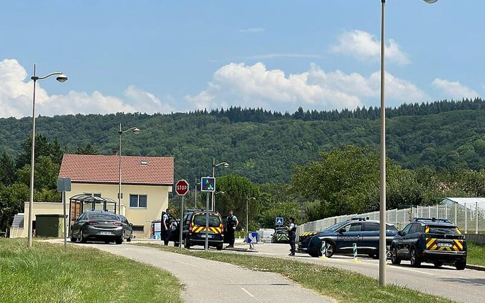 Francuska: Ubio pet članova porodice katanom