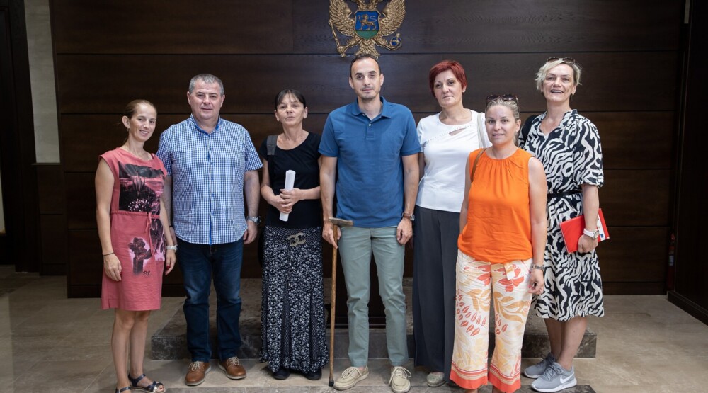 Crno na bijelo: Podržavamo izradu Registra za osobe sa autizmom