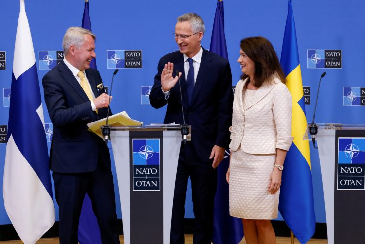 Švedska i Finska potpisale protokole o pristupanju NATO-u