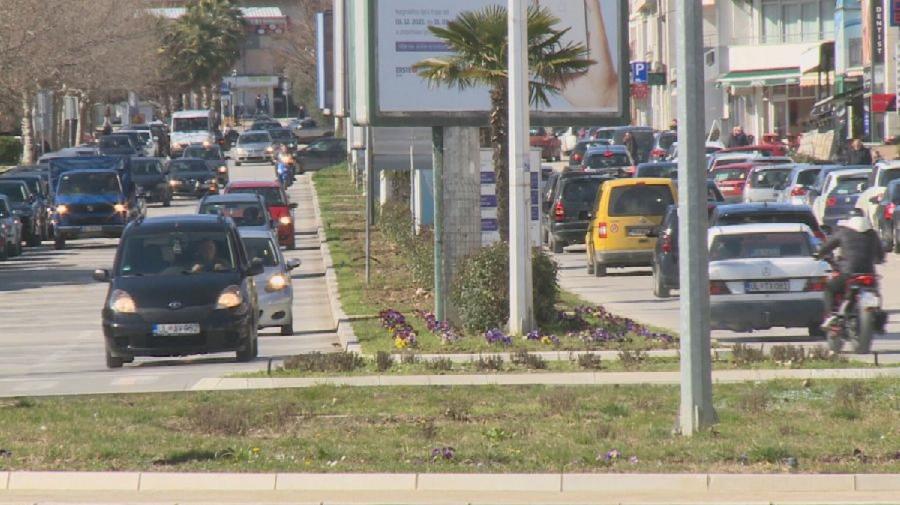 Ulcinj dočekao sezonu bez dovoljno parkinga