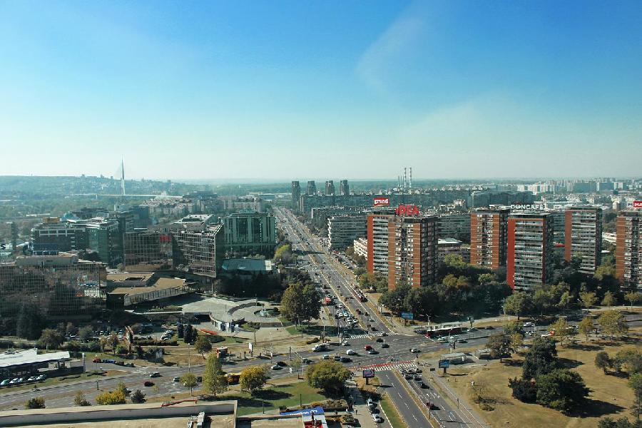 Beograd: Preminuo dječak koji je pao sa devetog sprata solitera