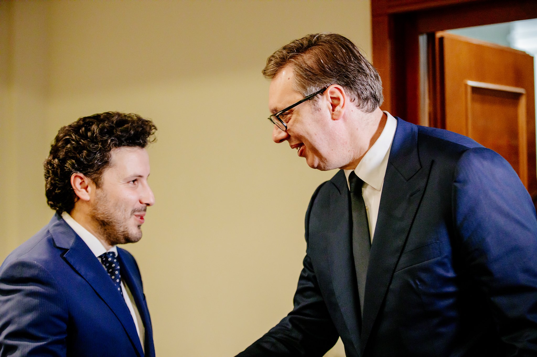 Abazovićeva igra po taktu Vučića
