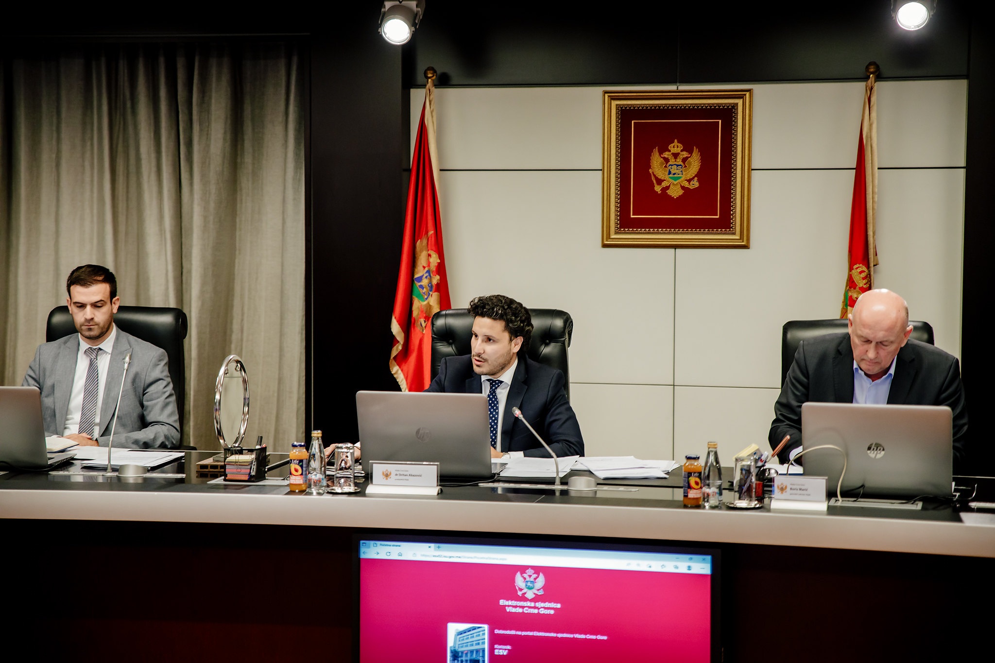 Politička prevara skupo će koštati Abazovića, a još skuplje Crnu Goru