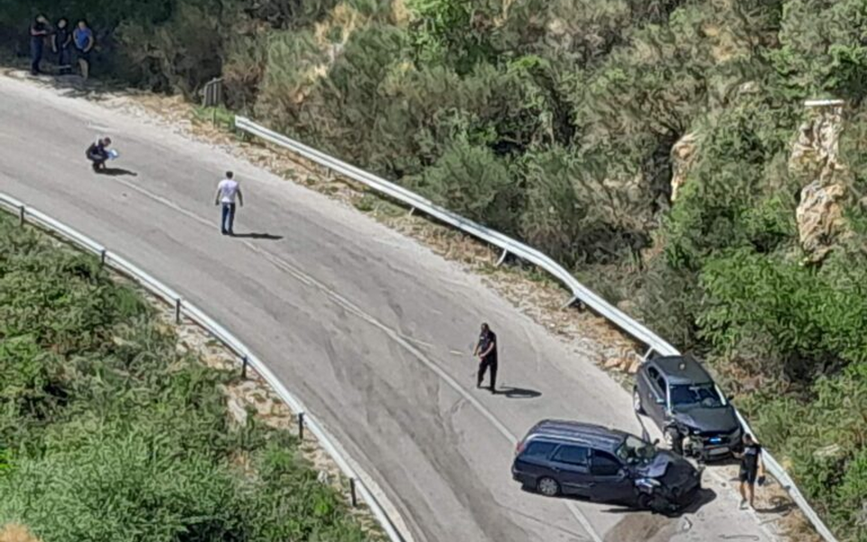 U saobraćajnoj nezgodi na putu Meljine-Sitnica troje povrijeđenih