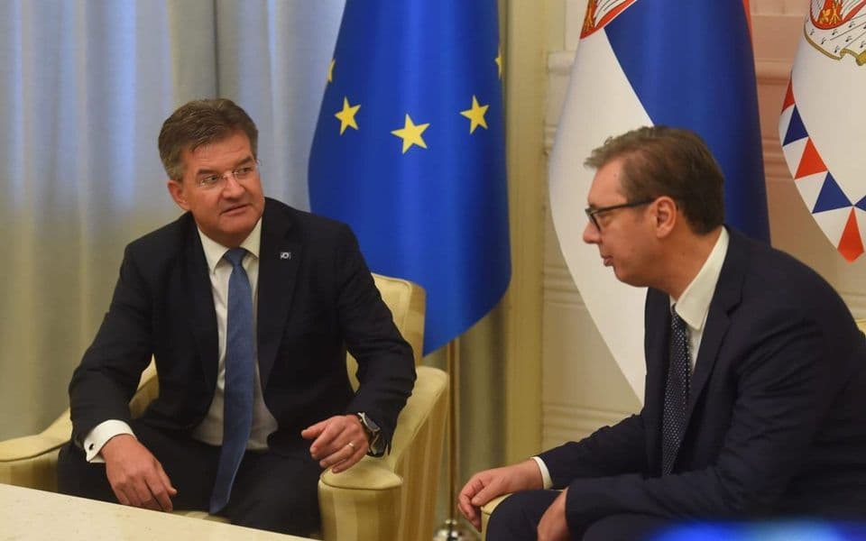 Vučić se sastao sa Lajčakom i Eskobarom u Beogradu