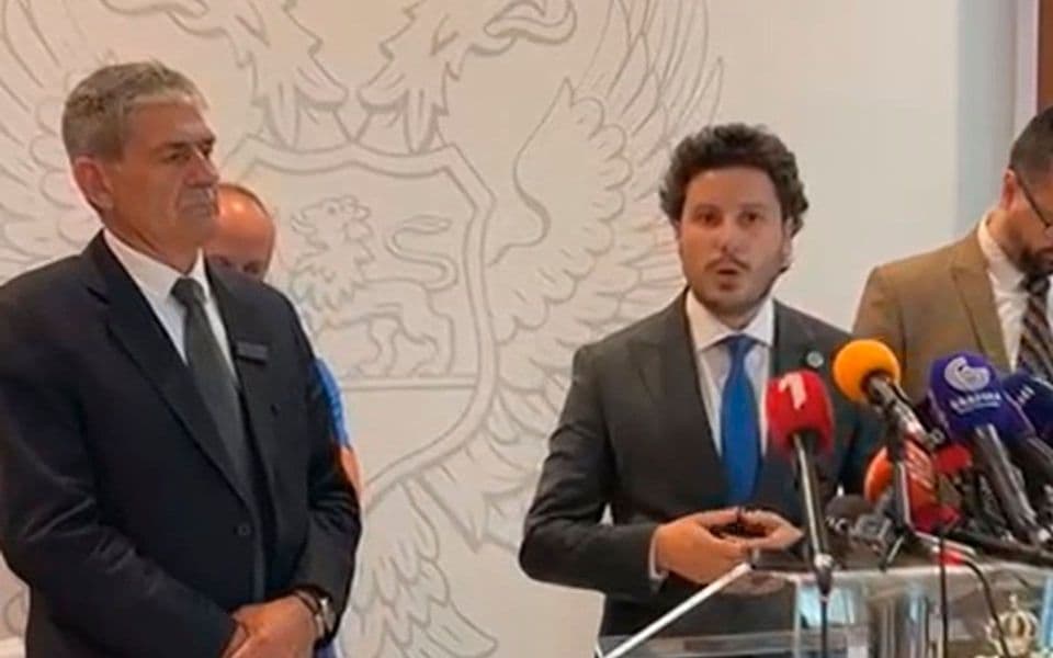 EPCG pregovara sa Toščelikom oko preuzimanja Željezare, Abazović moli radnike za strpljenje