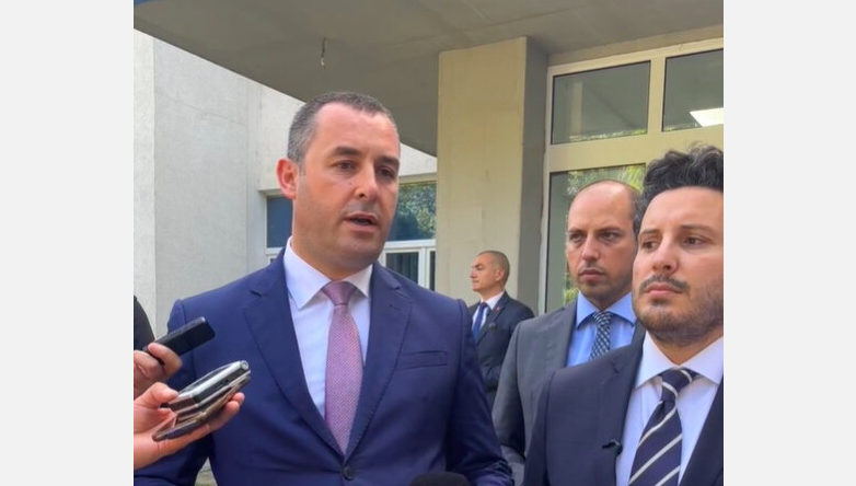 Šćekić: Bruka bi bila da Abazović koji je potpisao Temeljni ugovor bude smijenjen