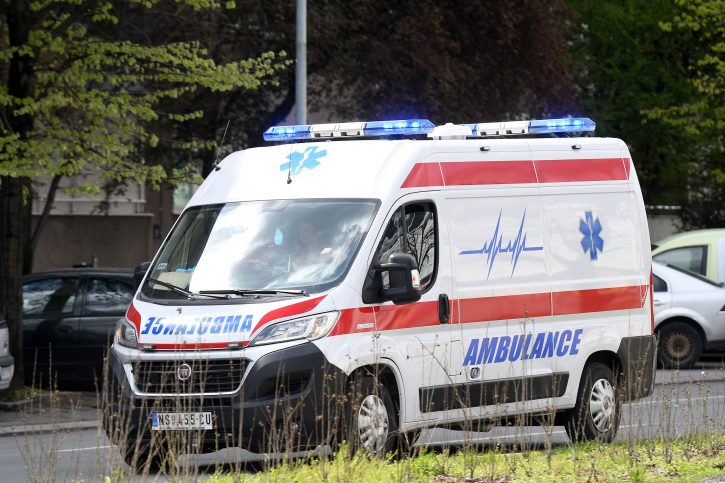 Užas u Srbiji: Dječak poginuo dok je sa ocem pripremao drva za zimu