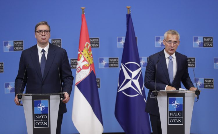 Stoltenberg nakon sastanka sa Vučićem: KFOR spreman da interveniše ako bude potrebe