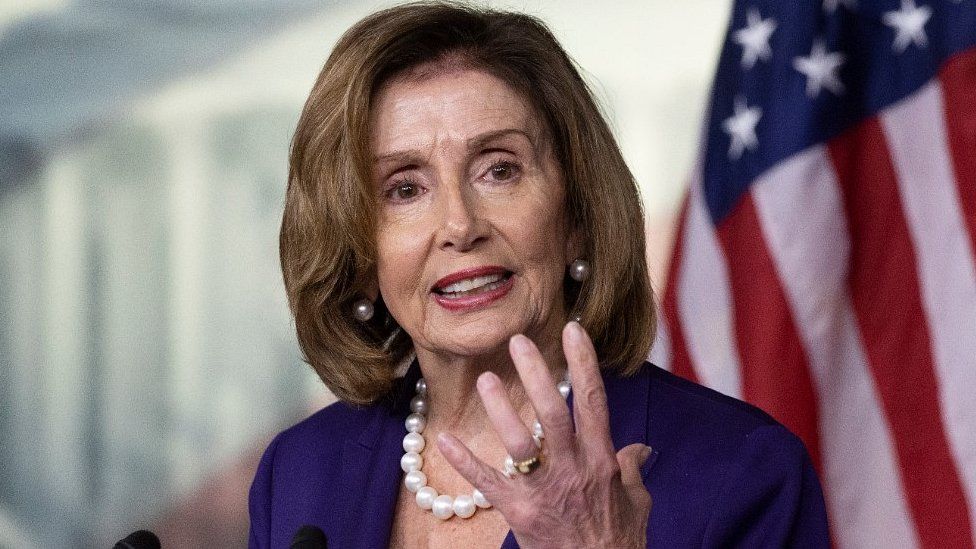 Nensi Pelosi uprkos upozorenjima iz Kine stigla na Tajvan