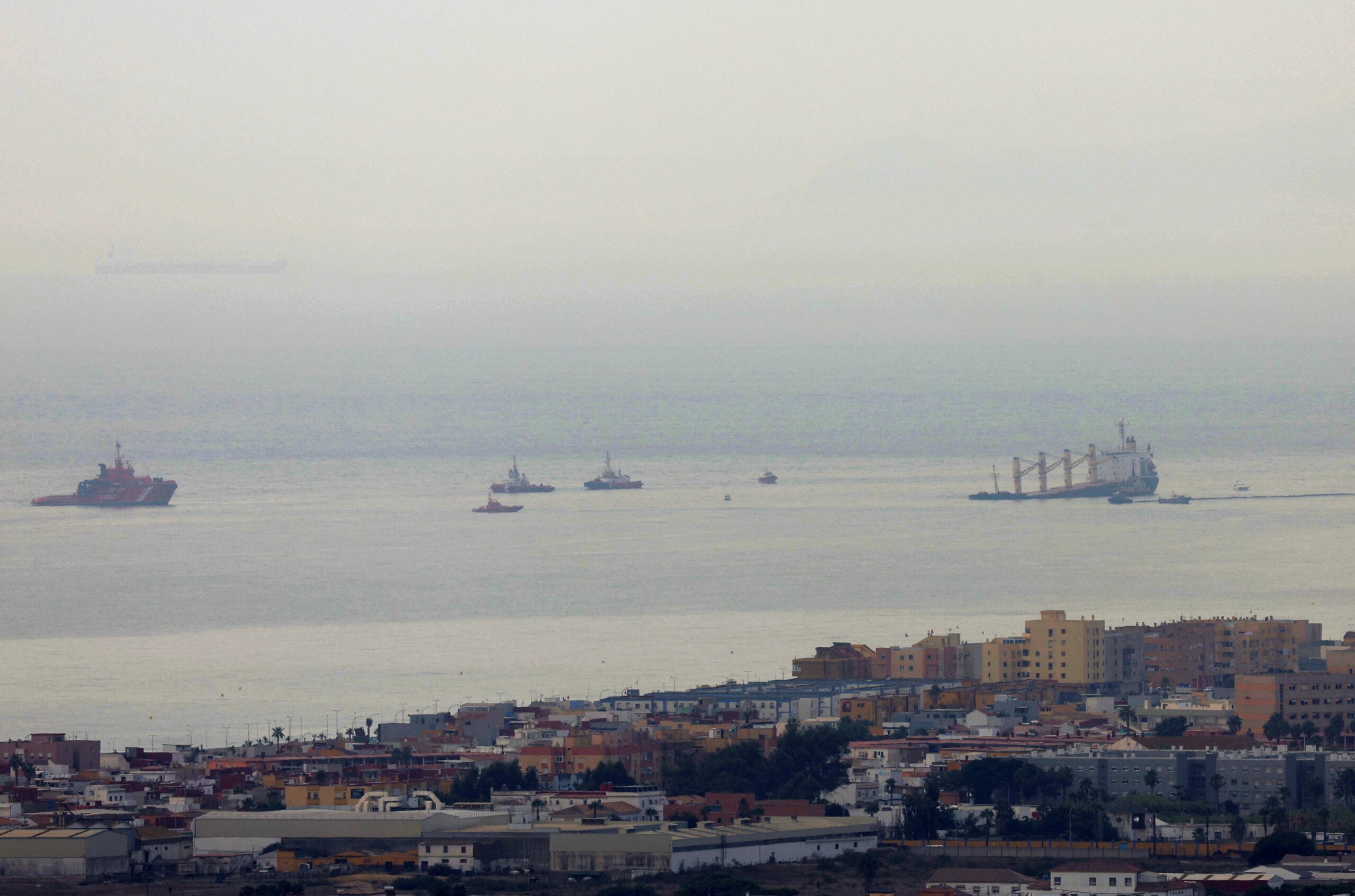 Teretni brod nasukan nakon sudara u Gibraltaru