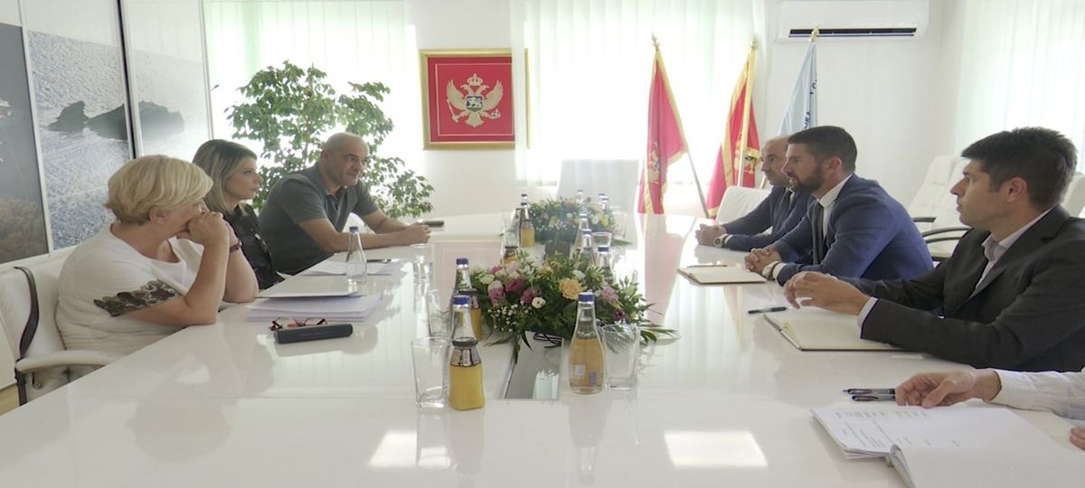 Božović razgovarao sa Novaković Đurović: Izgradnja šetališta Budva – Rafailovići prioritetna investicija