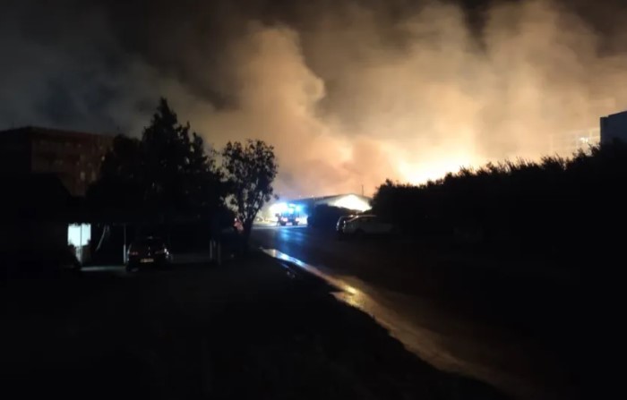 Veliki požar u centru Bara, u gašenju učestvovalo 10 kamiona