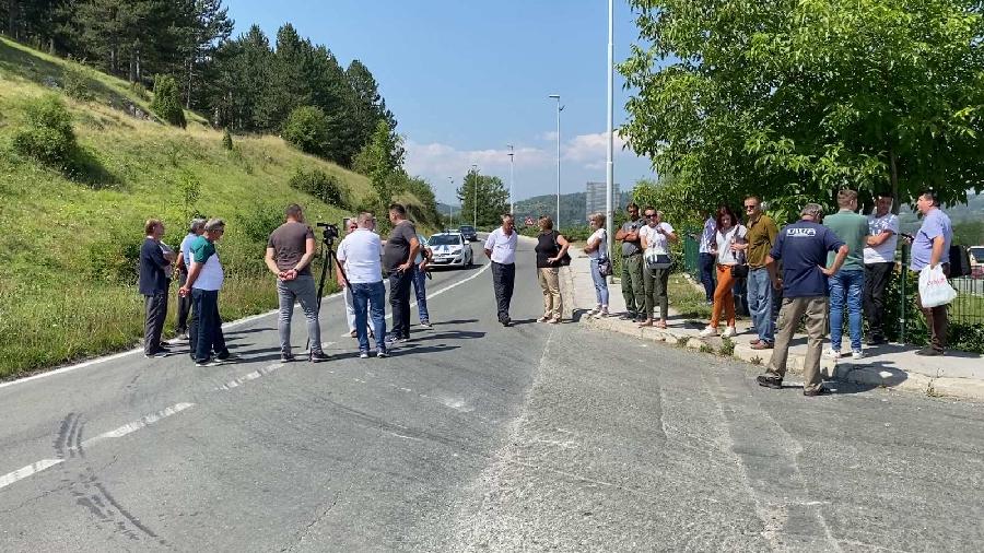 Blokada radnika Vektre Jakić trajala oko sat, traže razgovor u Vladi