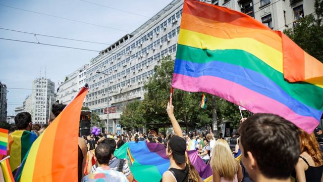 MUP Srbije zabranio Paradu ponosa