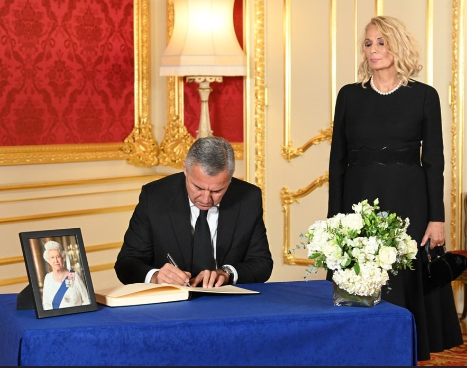 Đukanović: Crna Gora se s dubokim poštovanjem oprašta od Elizabete II