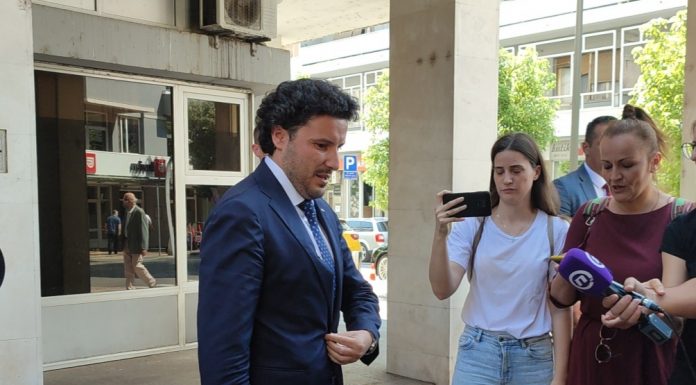 Abazović se opet okomio na medije koji nijesu pod njegovom kontrolom: Kampanja protiv mene za IQ koji je jako nizak