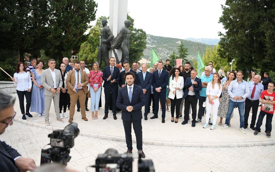 Danilovgradska URA predala listu, Miloš Popović nosilac