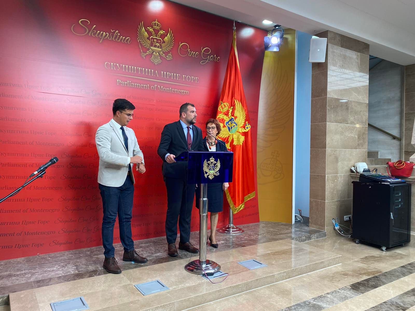 Krapović: Nemamo 41 potpis, imamo verbalnu podršku