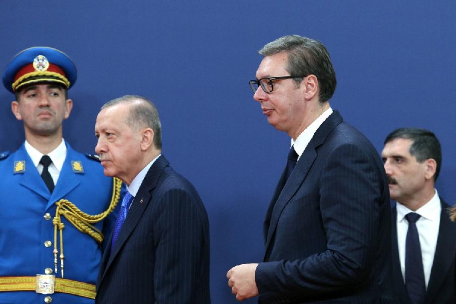 Vučić: Predstojeća zima hladna, ali će sljedeća biti polarna