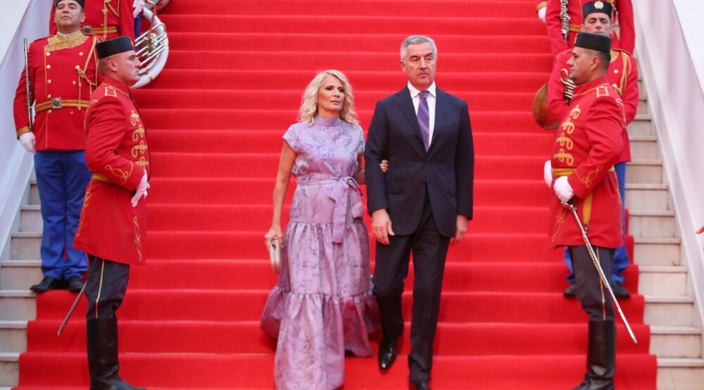 Đukanović otputovao u London, prisustvovaće sahrani kraljice Elizabete