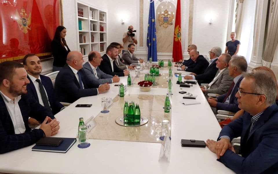 Dogovor nekadašnje većine još daleko, Đurović odbila da podnese ostavku