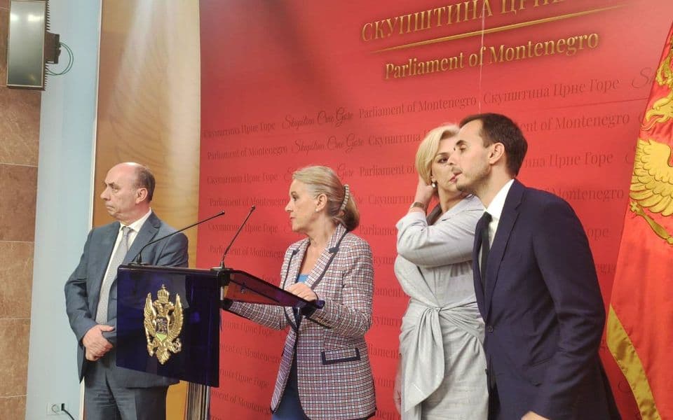 Jelušić: Poslanici koalicije Crno na bijelo dali potpise Lekiću za mandatara