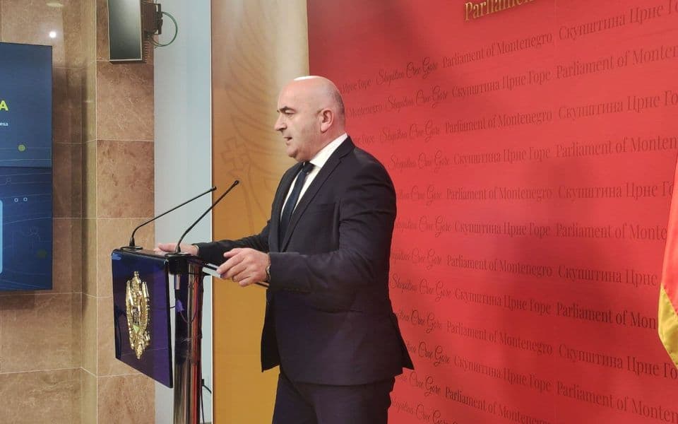 Joković: Đukanović da mandat da Lekiću i smanji tenzije