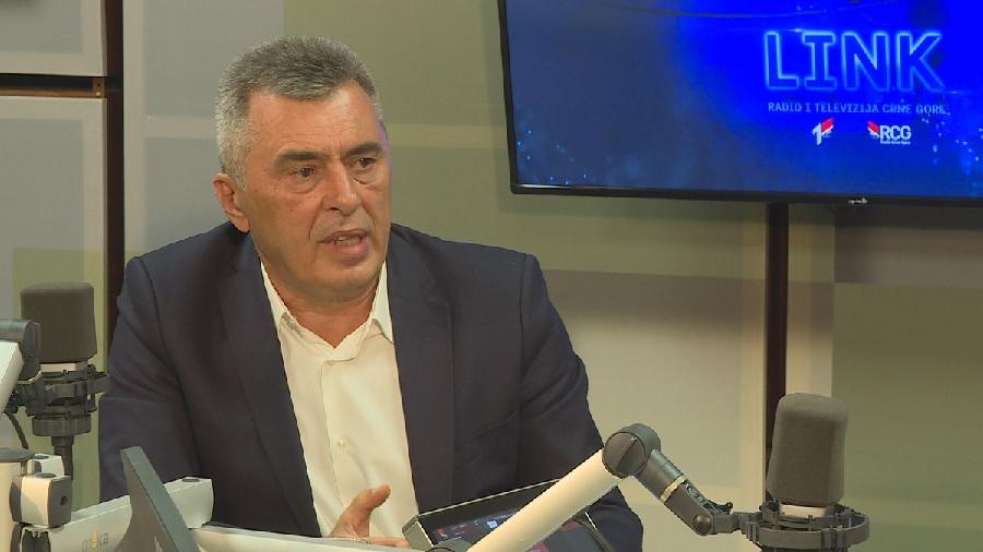 Đukanović: Apel da se štedi struja, za sada bez restrikcija i poskupljenja