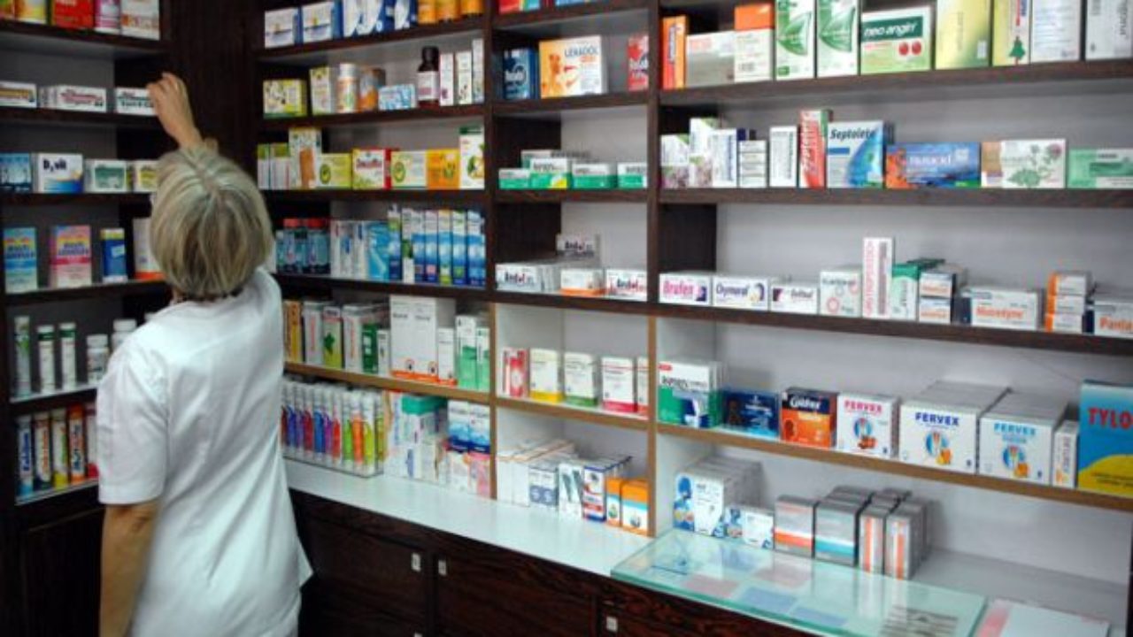 Montefarm o nestašići ljekova: Isporuke ka svim opština u CG svakodnevne; Čirgić: U apotekama skoro da nema medikamenata, populizam ugrozio živote građana