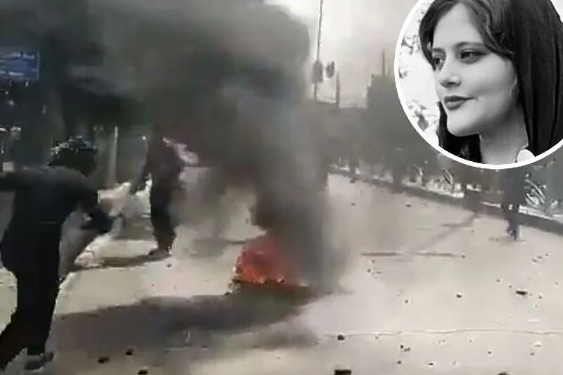 Iranci protestuju zbog smrti mlade Mahse Amini, u sukobima s policijom ima poginulih