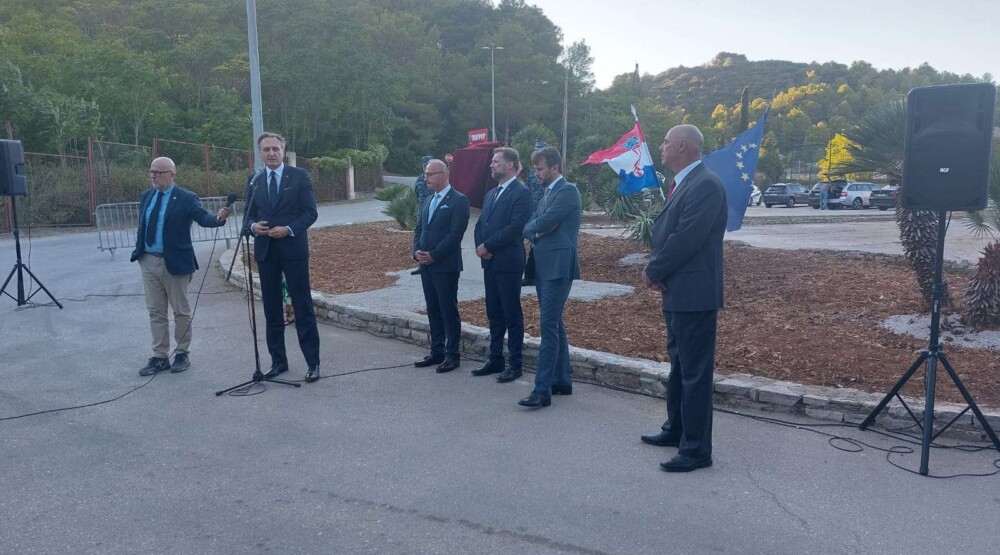 Otkrivanje spomen ploče admiralu Baroviću na Visu uz prisustvo crnogorske delegacije iskorak u procesu pomirenja