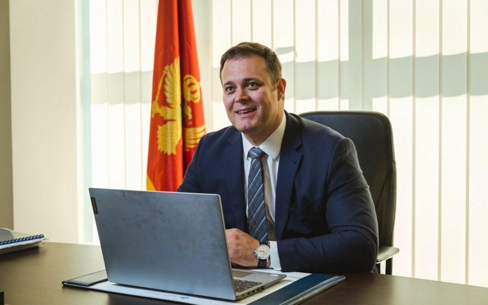 Boljević: Da li su Abazovićeve ”zaplijenjene” cigarete zapravo legalne, a pokradene?