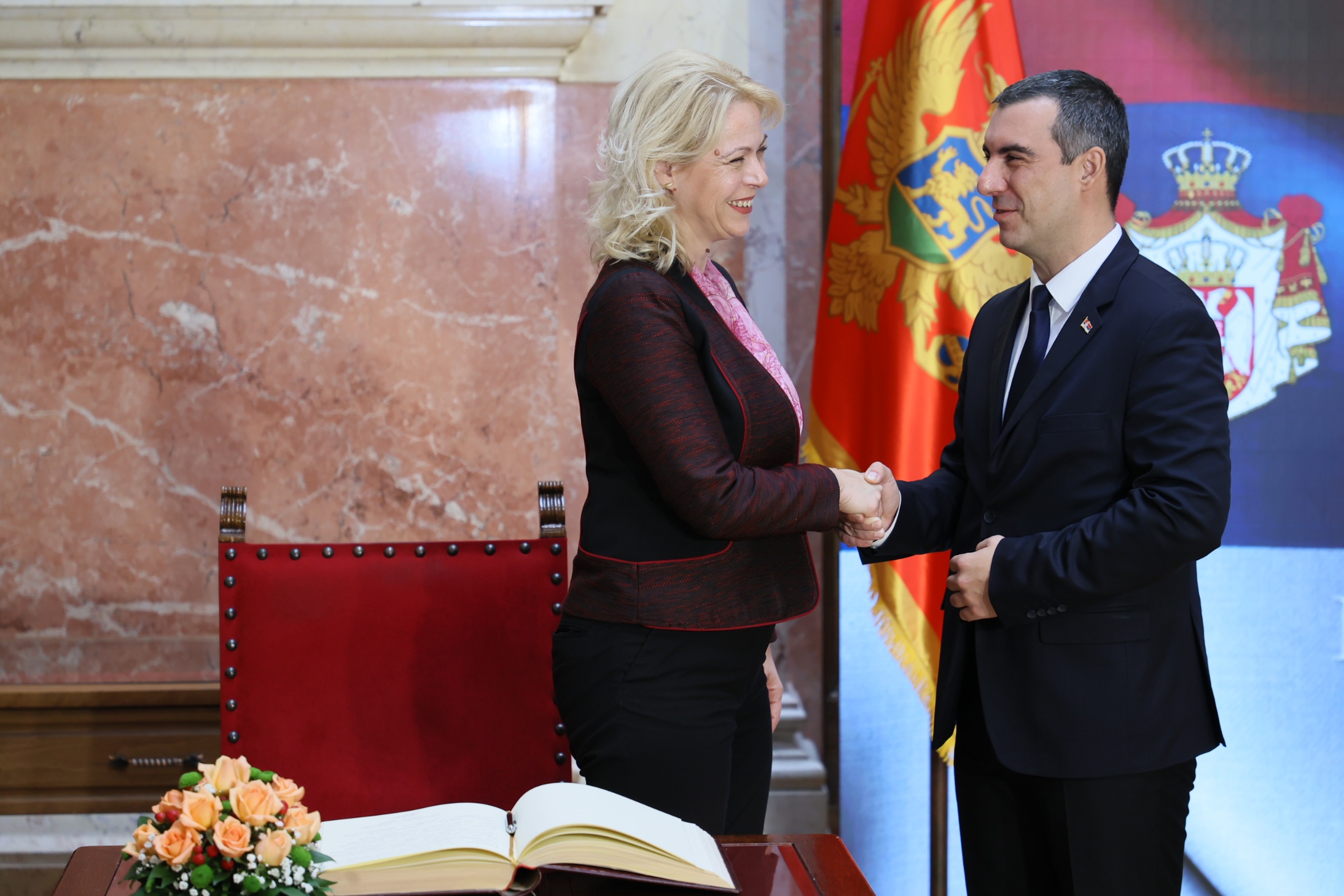 Đurović sa Orlićem: Produbiti parlamentarnu saradnju Crne Gore i Srbije