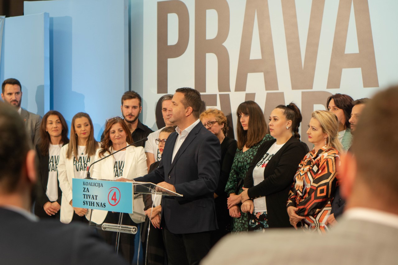 Eraković: Nećemo dozvoliti da zapečate Tivat, kao što ni izdajnicima i zastupnicima interesa tuđih država nijesmo dozvolili da nam unište Crnu Goru