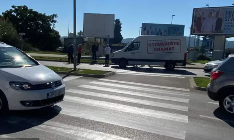 Saobraćajna nezgoda u Baru: Oboren dječak na električnom trotinetu, prošao bez povreda