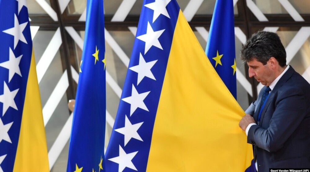 Brisel će vjerovatno uslovno preporučiti kandidatski status za Bosnu i Hercegovinu