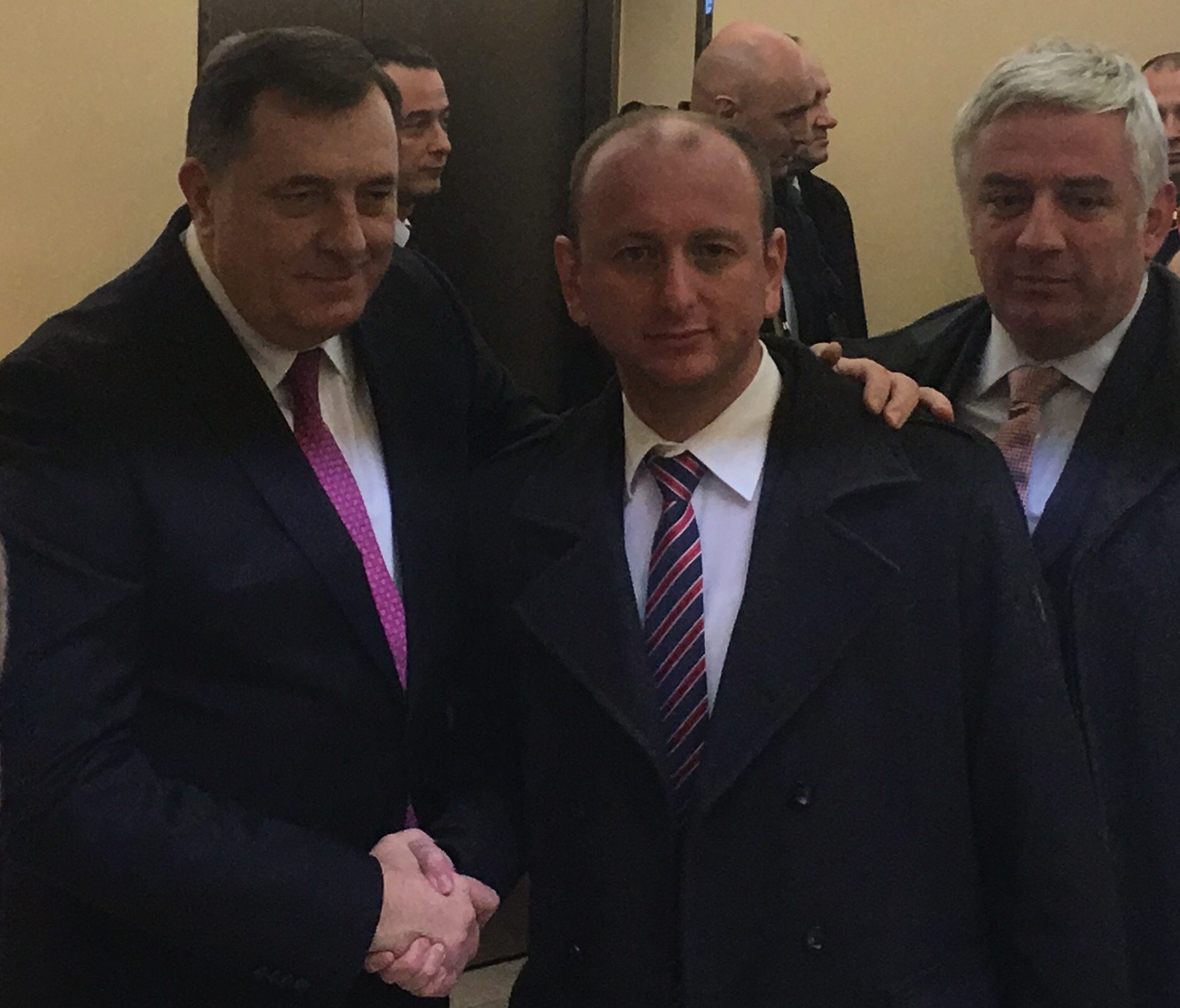 Knežević čestitao Dodiku: Dijelimo zajednički životni prostor, istoriju, kulturu i tradiciju