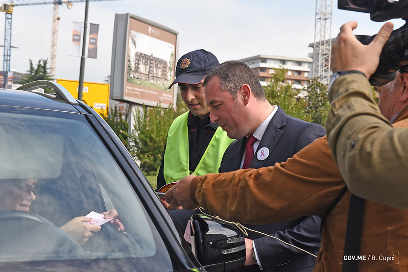 Šćekić, Galić i Brđanin podržali mjesec borbe protiv karcinoma dojke