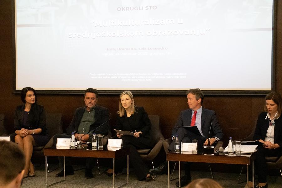 Karber: Ono što učimo mlade u školama oformiće našu zajedničku budućnost