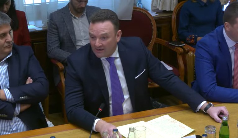 Kentera Kneževiću: Nije planirano vaše hapšenje, neko vas laže