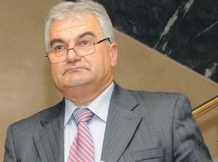 Preminuo Vaselj Siništaj
