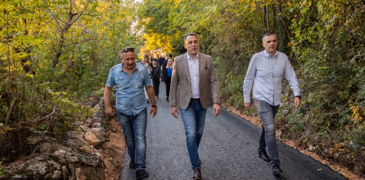 Obnovljen stari put za Kuče koji povezuje Gornju i Donju Vrbicu