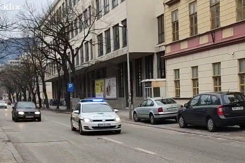 U Mostaru uhapšen 73-godišnjak nakon što je iz automatske puške pucao na komšiju zbog svađe